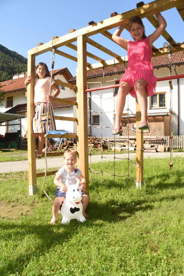 Apart Caecilia Ried im Oberinntal Exterior foto